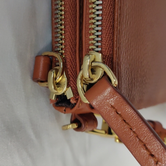 Want Les Essentiels | Amber Grain | Slim Aquino Bifold Zip Wallet - Picture 2 of 3